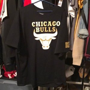Express Chicago Bulls Shirt